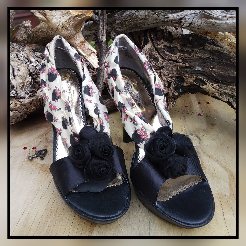 Poetic License "Apple of My Eye" Open Toe D'Orsay Pumps